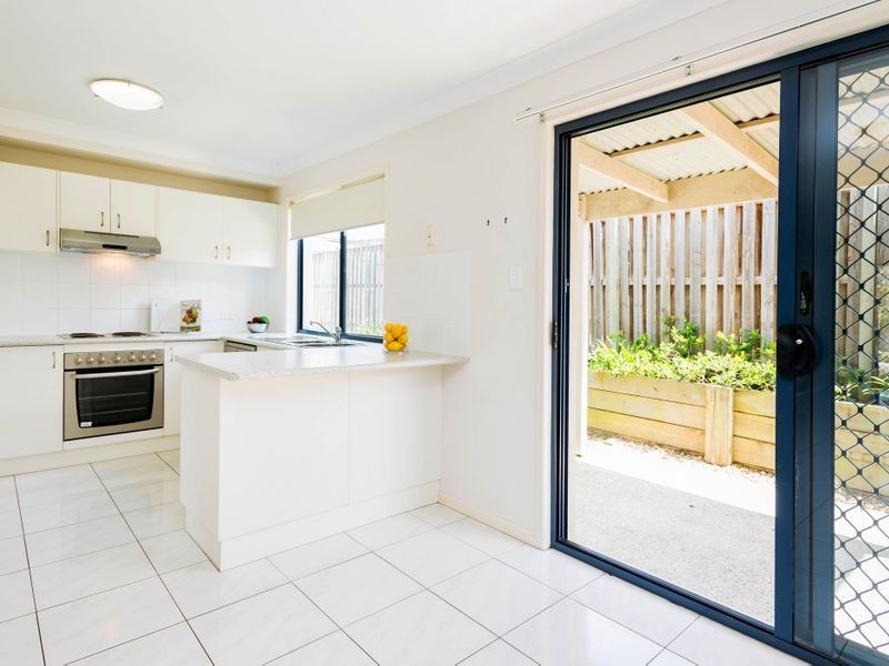 1/26 Witheren Circuit, Pacific Pines QLD 4211