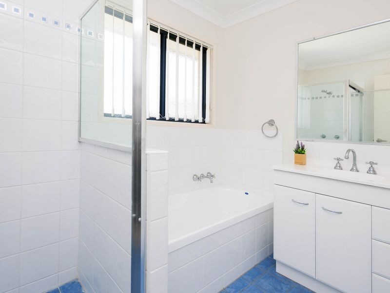1/26 Witheren Circuit, Pacific Pines QLD 4211