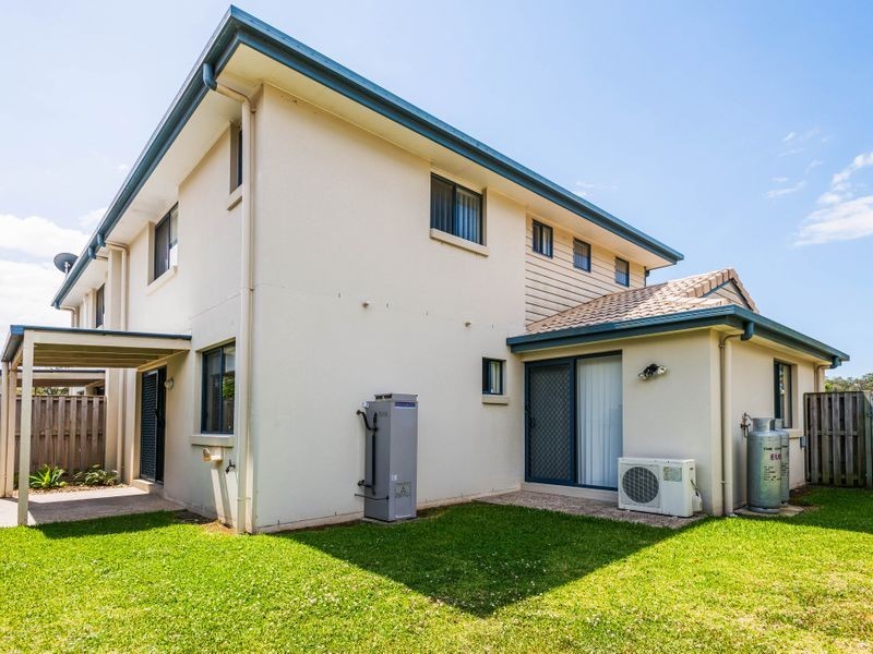 1/26 Witheren Circuit, Pacific Pines QLD 4211