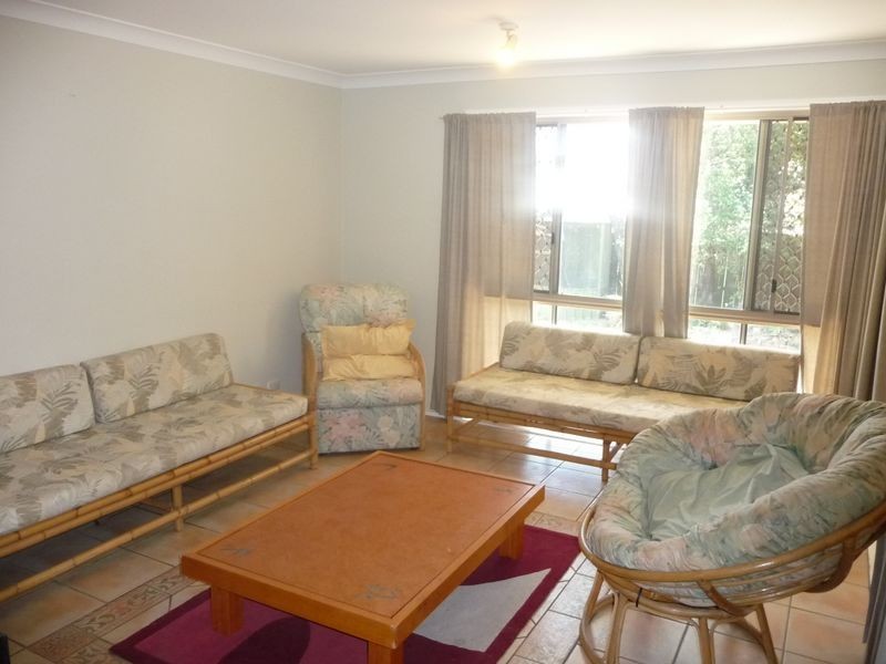 3 Chifley Place, Arundel QLD 4214