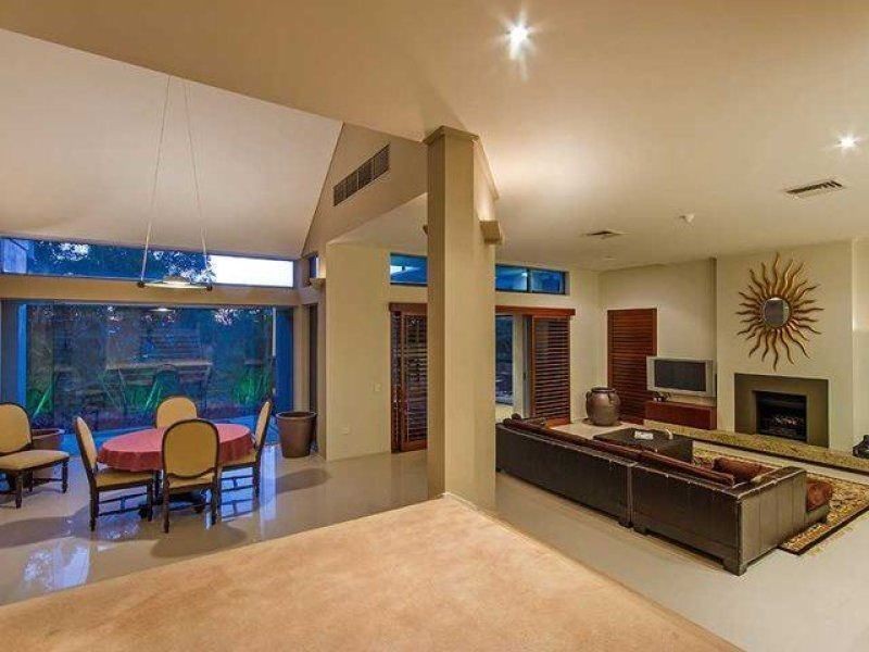 7008 RIVERVIEW CRESCENT, Sanctuary Cove QLD 4212