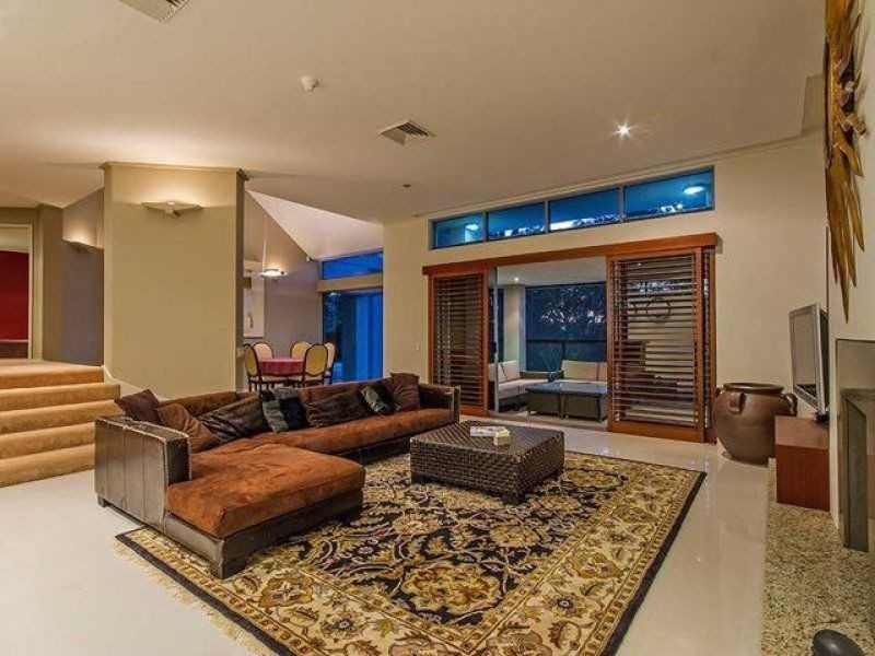 7008 RIVERVIEW CRESCENT, Sanctuary Cove QLD 4212