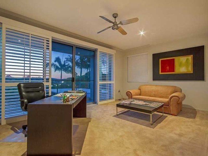 7008 RIVERVIEW CRESCENT, Sanctuary Cove QLD 4212