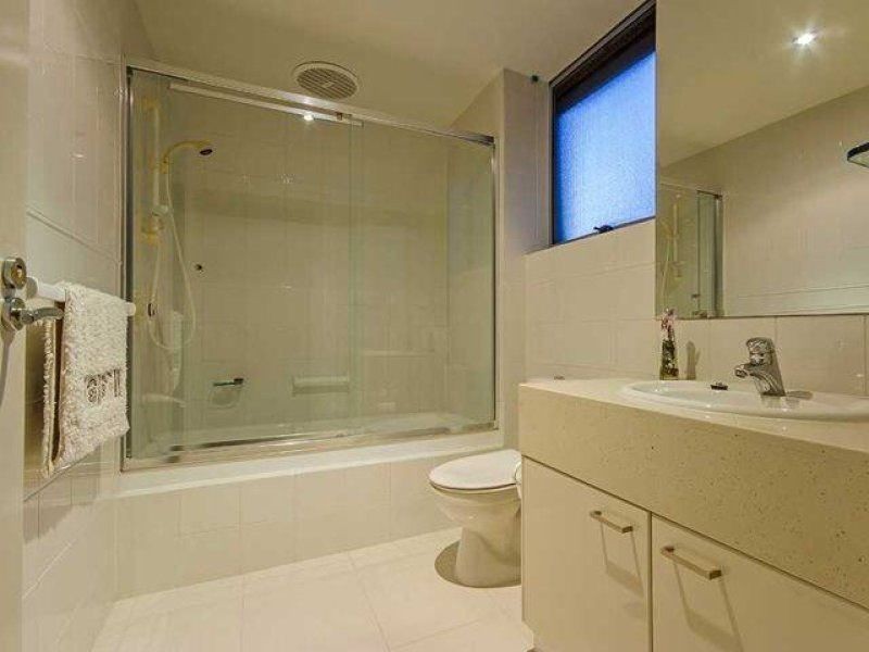 7008 RIVERVIEW CRESCENT, Sanctuary Cove QLD 4212