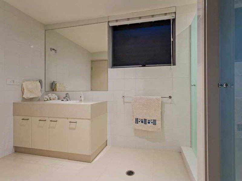 7008 RIVERVIEW CRESCENT, Sanctuary Cove QLD 4212