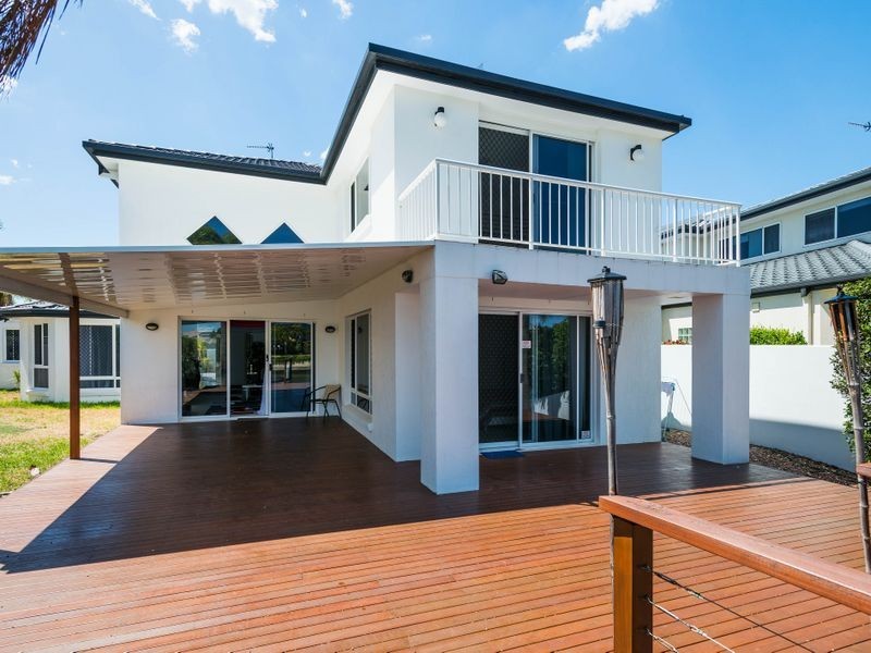 66 Pebble Beach Drive, Runaway Bay QLD 4216