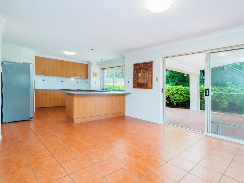 31 Arun Drive, Arundel QLD 4214