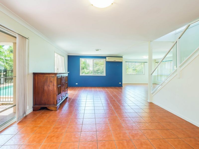 31 Arun Drive, Arundel QLD 4214