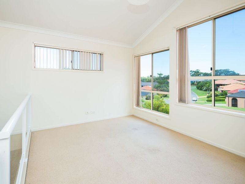 31 Arun Drive, Arundel QLD 4214