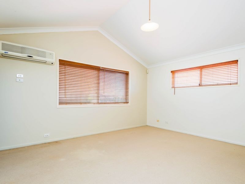 31 Arun Drive, Arundel QLD 4214