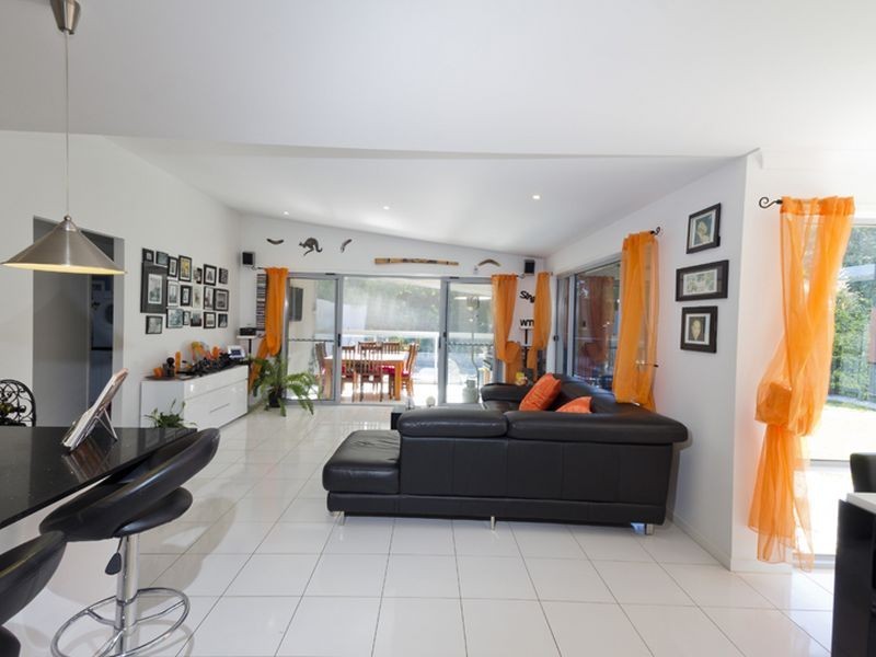 11 Casuarina Way, Helensvale QLD 4212