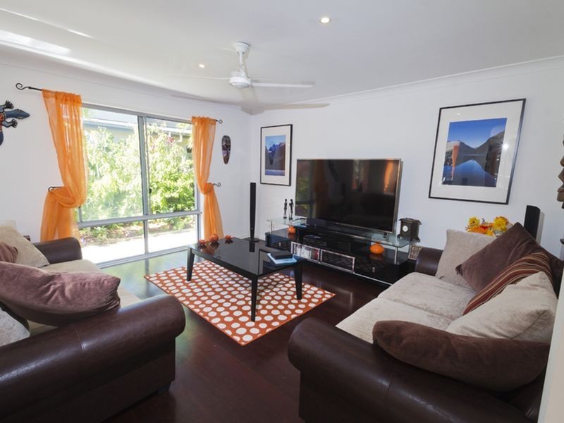11 Casuarina Way, Helensvale QLD 4212