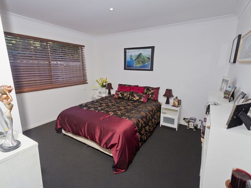 11 Casuarina Way, Helensvale QLD 4212