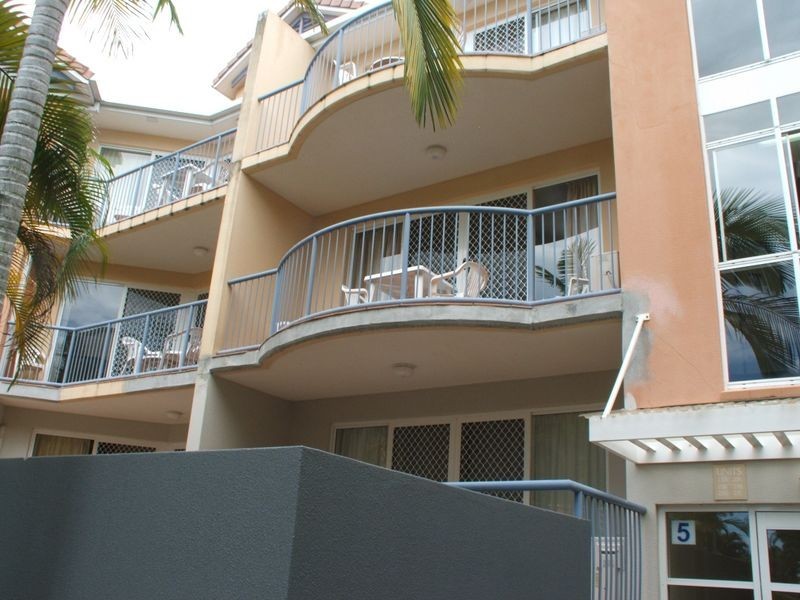 23b/45 Frank Street, Labrador QLD 4215