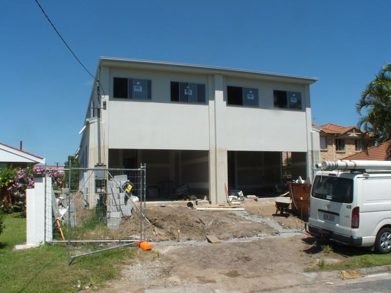 2/10 Vaggelas Crescent, Biggera Waters QLD 4216