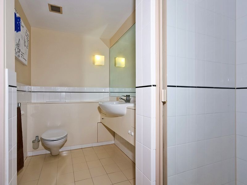 24/76 Chichester Drive, Arundel QLD 4214