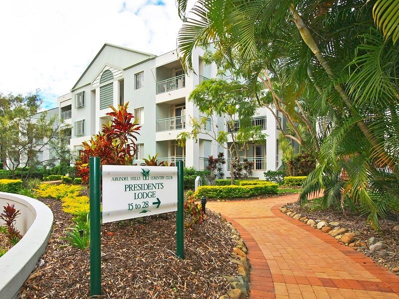 24/76 Chichester Drive, Arundel QLD 4214