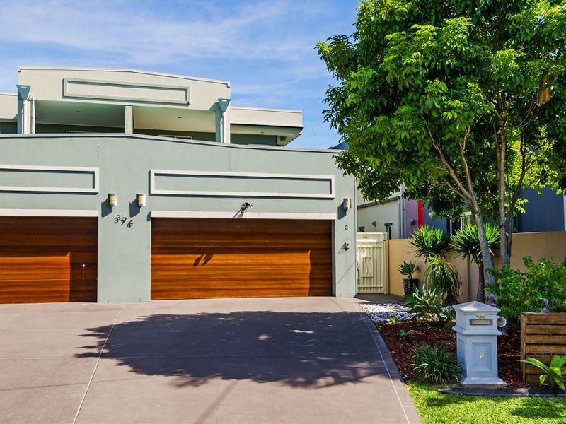 2/374 Pine Ridge Road, Coombabah QLD 4216