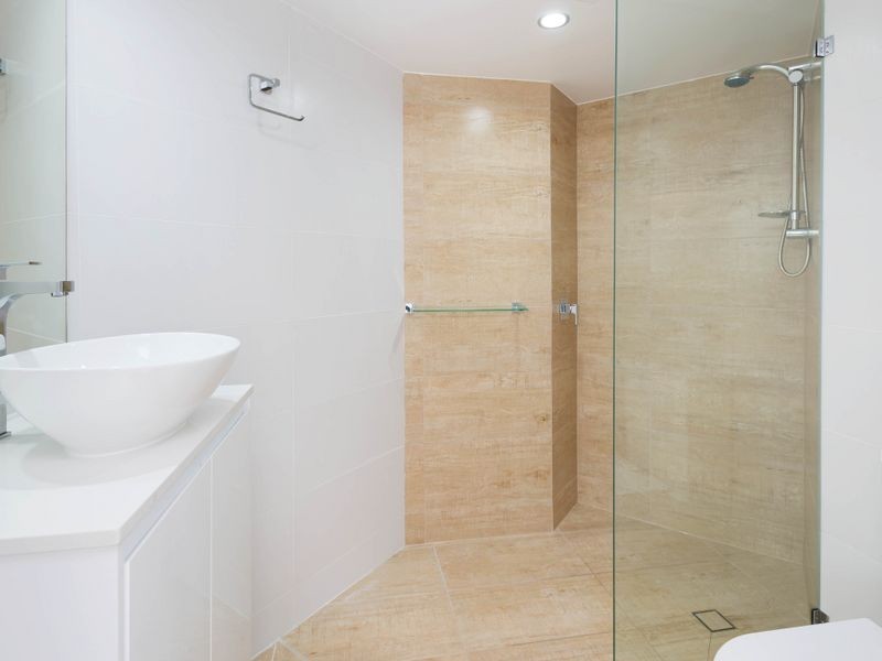 54/484 Marine Parade, Biggera Waters QLD 4216