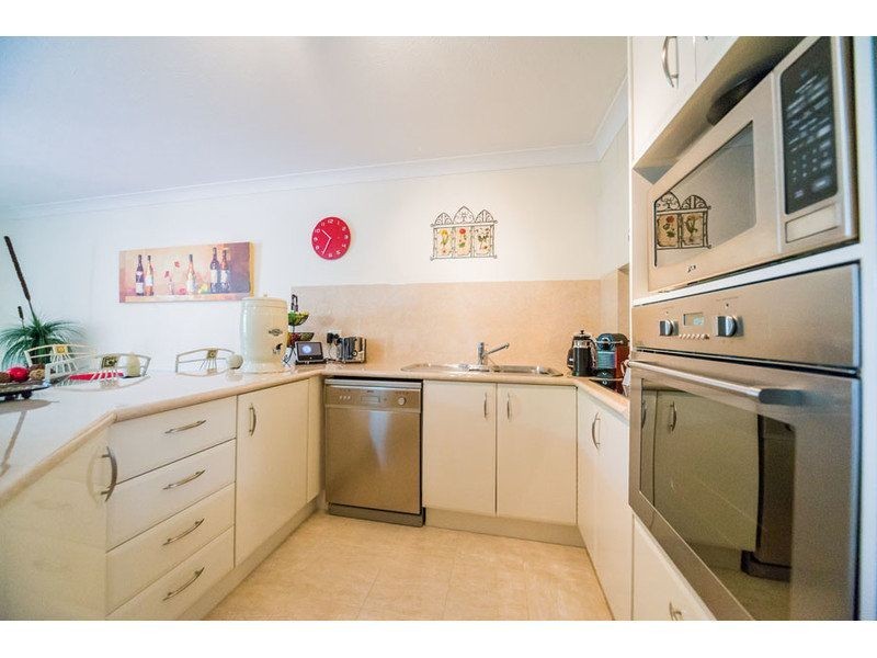 20/22 Jennifer Avenue, Runaway Bay QLD 4216