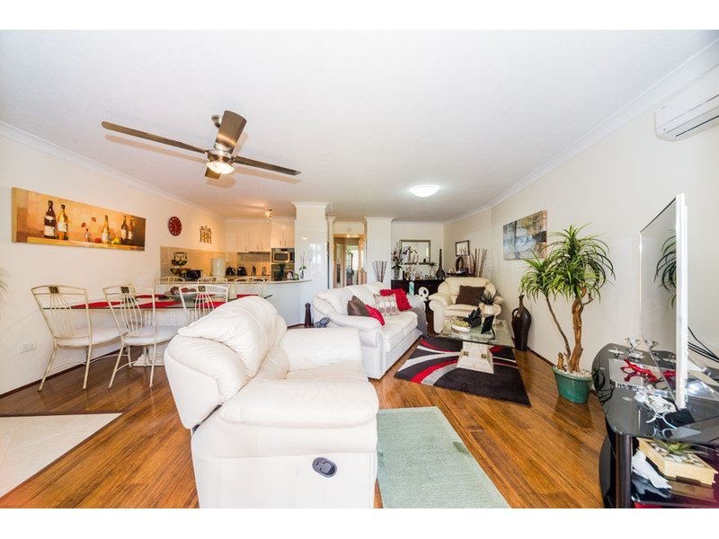 20/22 Jennifer Avenue, Runaway Bay QLD 4216