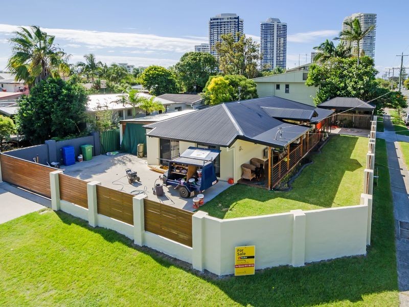 43 Ocean Street, Runaway Bay QLD 4216