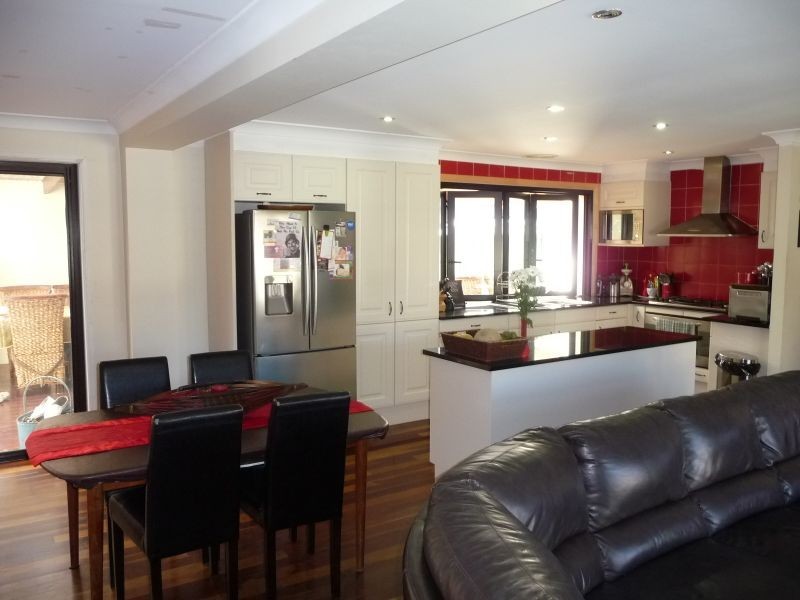 43 Ocean Street, Runaway Bay QLD 4216