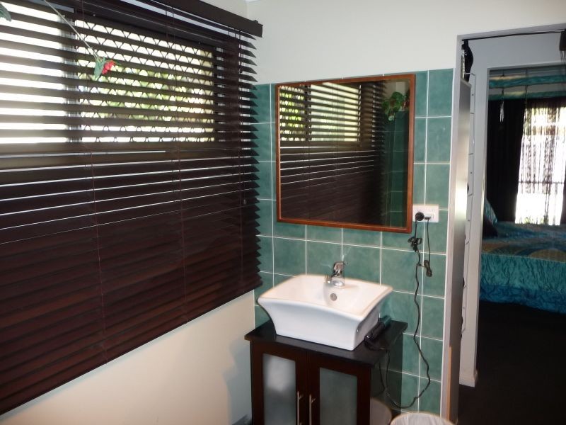 43 Ocean Street, Runaway Bay QLD 4216