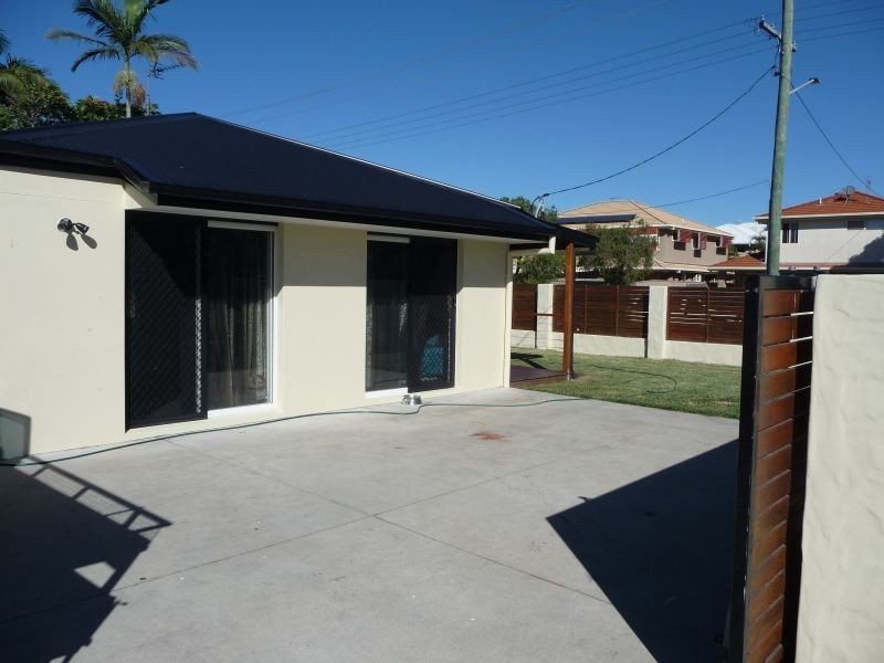 43 Ocean Street, Runaway Bay QLD 4216