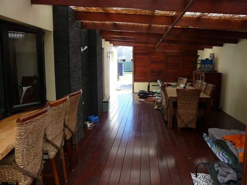 43 Ocean Street, Runaway Bay QLD 4216