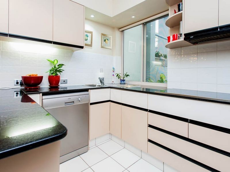 4/76 Chichester Drive, Arundel QLD 4214