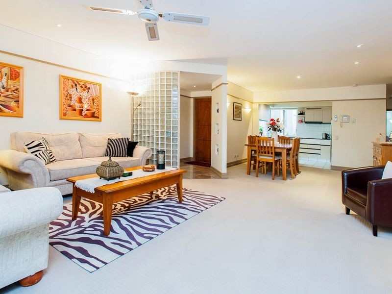 4/76 Chichester Drive, Arundel QLD 4214