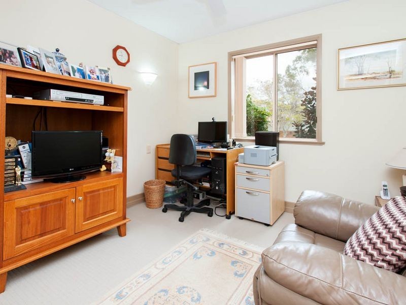 4/76 Chichester Drive, Arundel QLD 4214