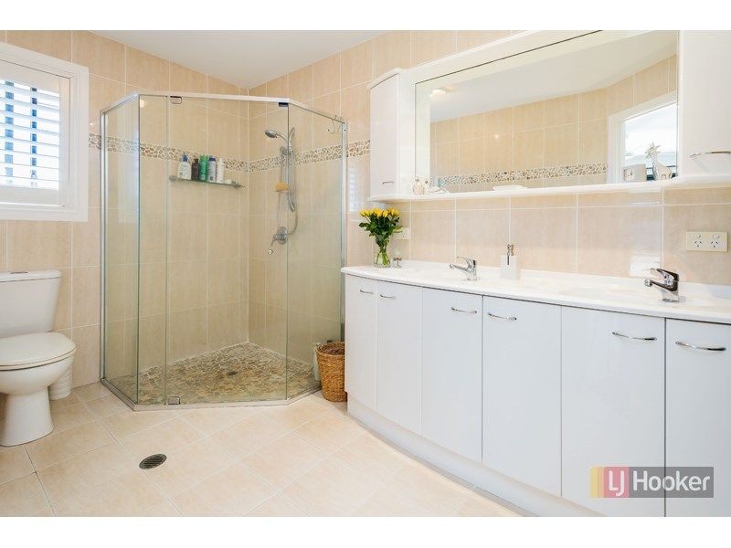 14 Hazel Court, Arundel QLD 4214