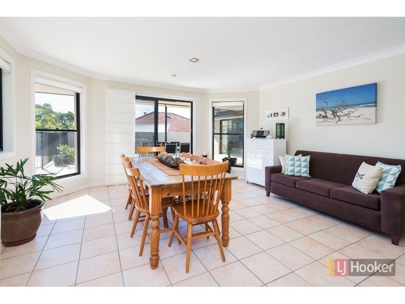 14 Hazel Court, Arundel QLD 4214