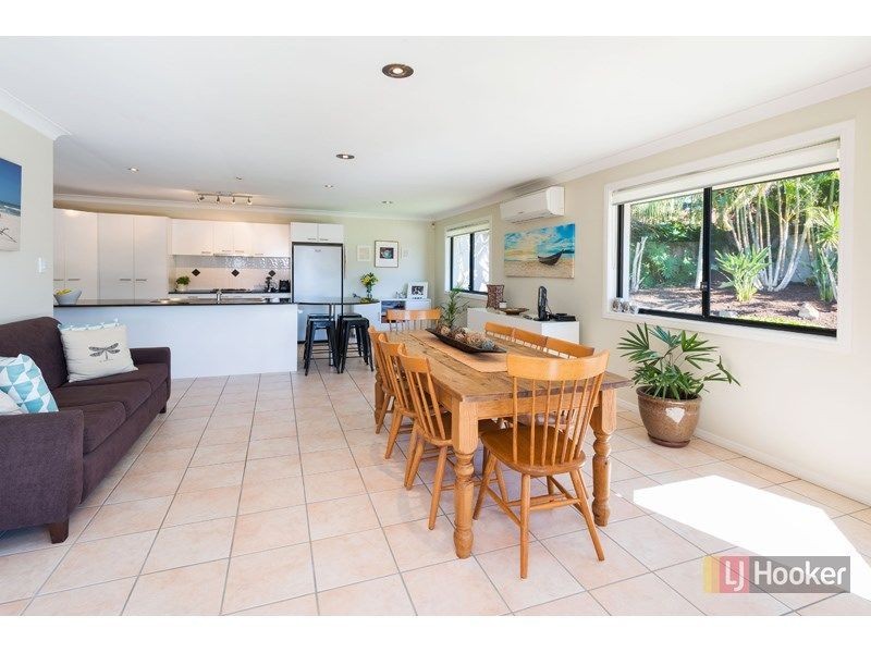 14 Hazel Court, Arundel QLD 4214