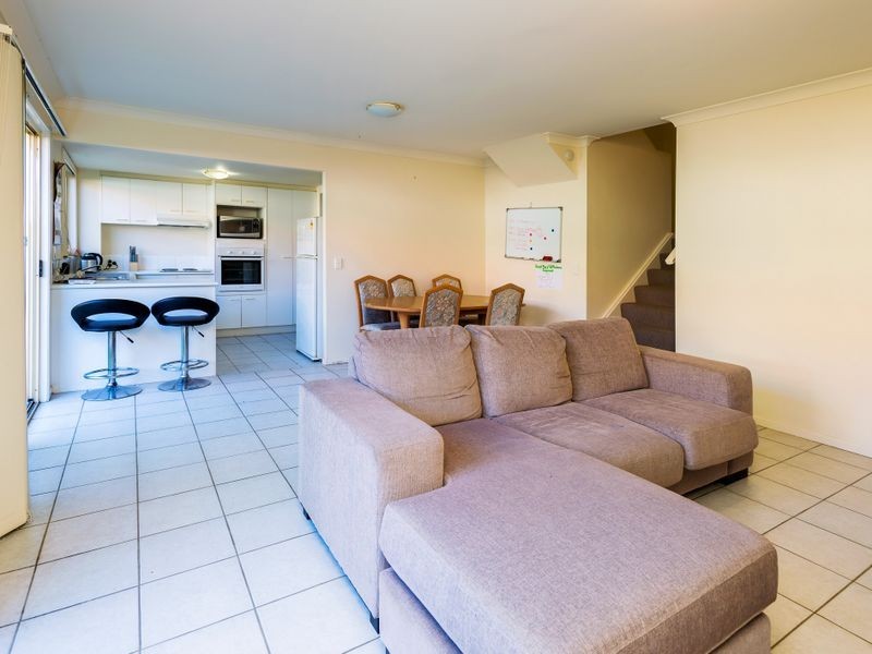 13/3 Arundel Drive, Arundel QLD 4214