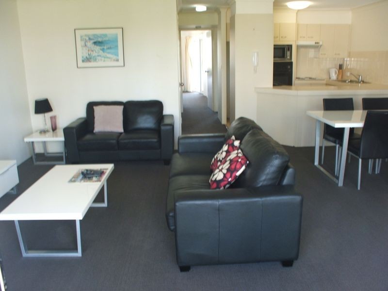 42/37 Bayview Street, Runaway Bay QLD 4216