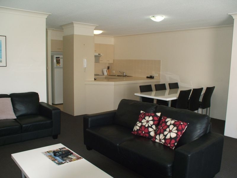 42/37 Bayview Street, Runaway Bay QLD 4216