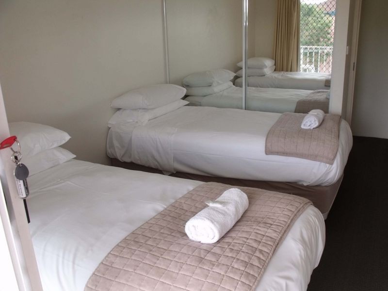 42/37 Bayview Street, Runaway Bay QLD 4216