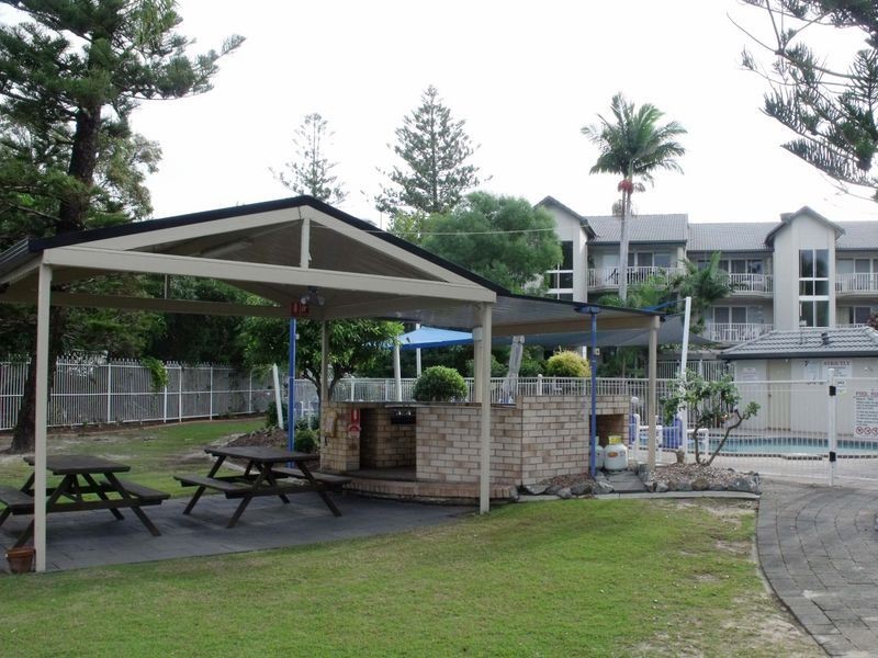 42/37 Bayview Street, Runaway Bay QLD 4216