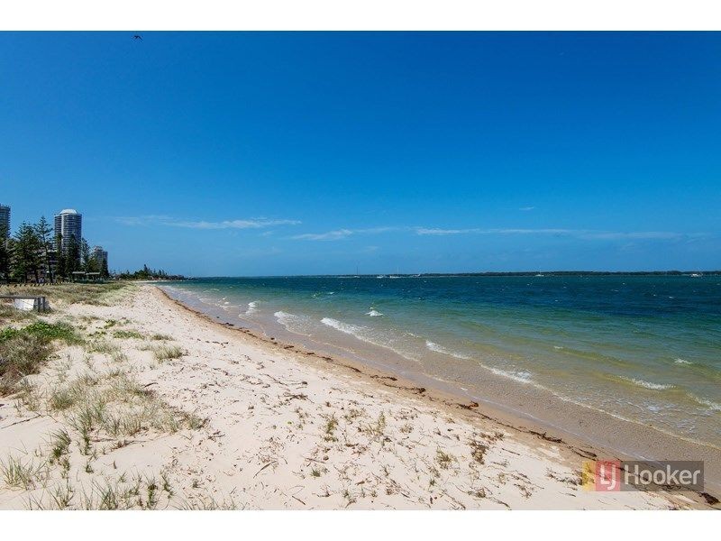 4 CLAM STREET, Runaway Bay QLD 4216