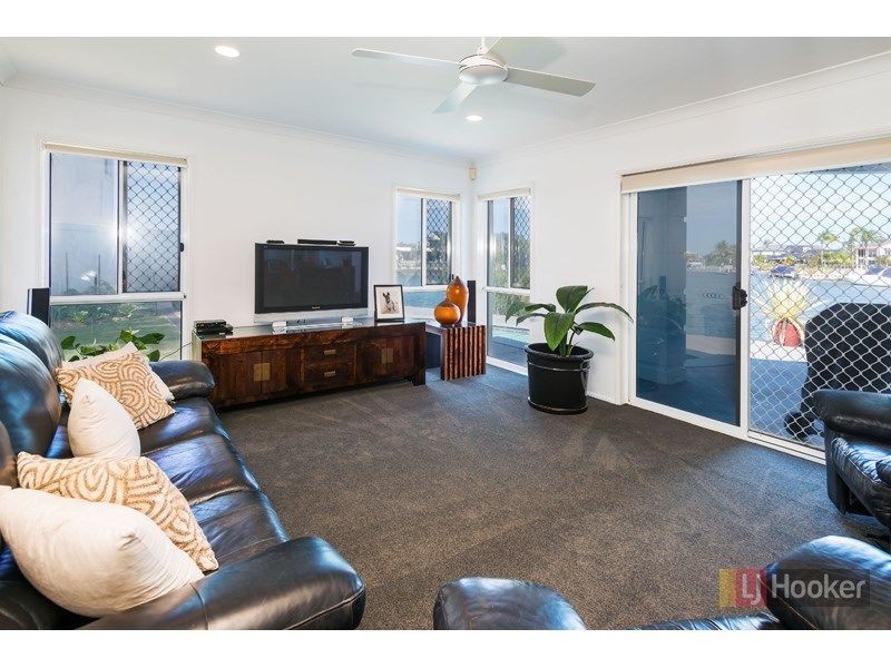 133 Sundance Way, Runaway Bay QLD 4216