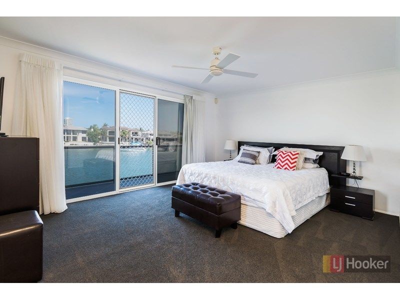 133 Sundance Way, Runaway Bay QLD 4216