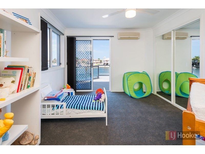 133 Sundance Way, Runaway Bay QLD 4216