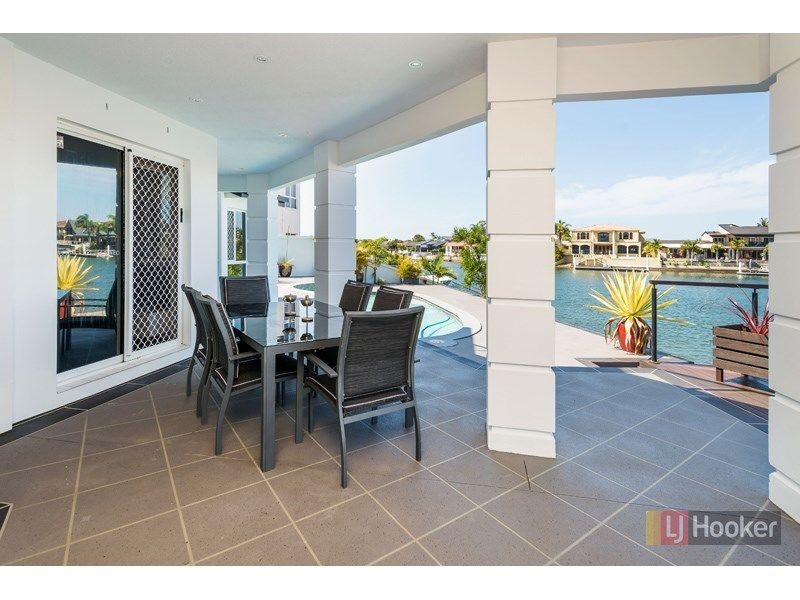 133 Sundance Way, Runaway Bay QLD 4216