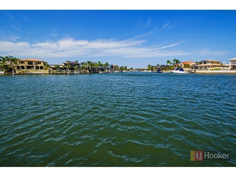 133 Sundance Way, Runaway Bay QLD 4216