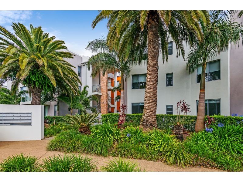 613/64-68 Sickle Avenue, Hope Island QLD 4212