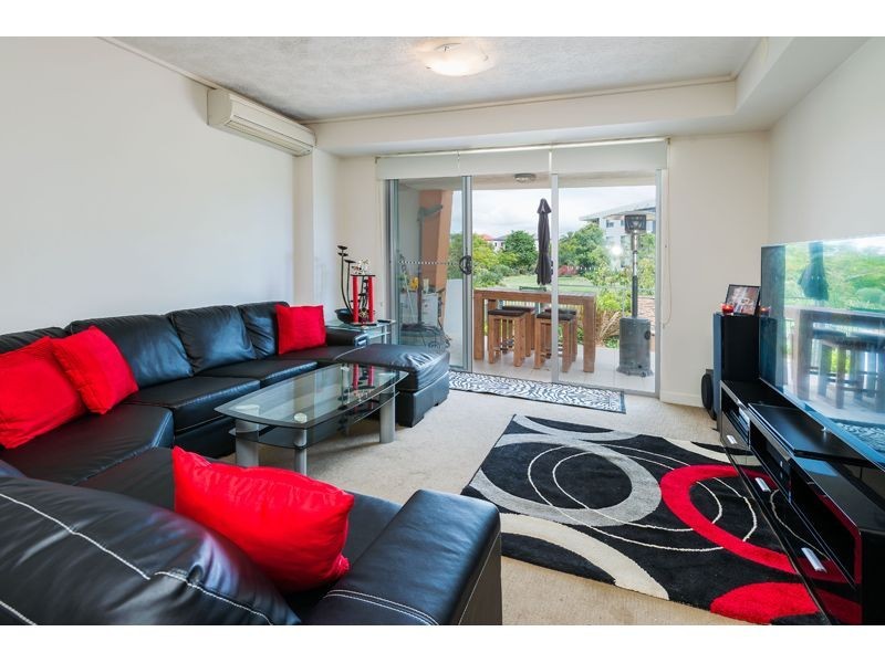 613/64-68 Sickle Avenue, Hope Island QLD 4212