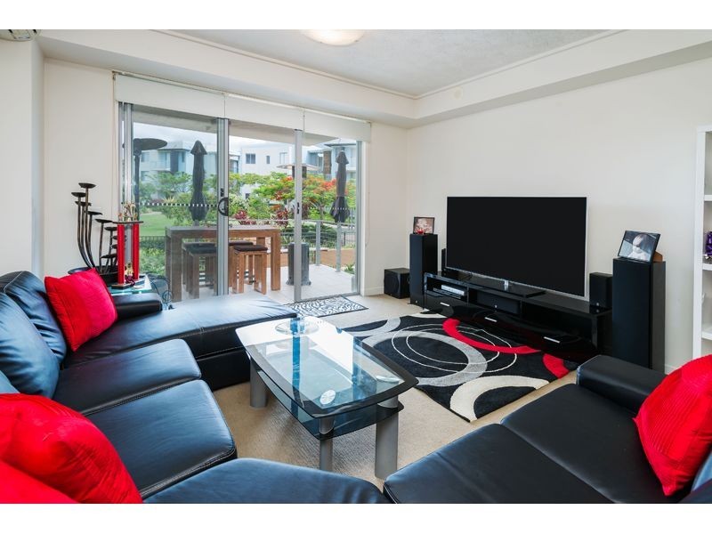 613/64-68 Sickle Avenue, Hope Island QLD 4212